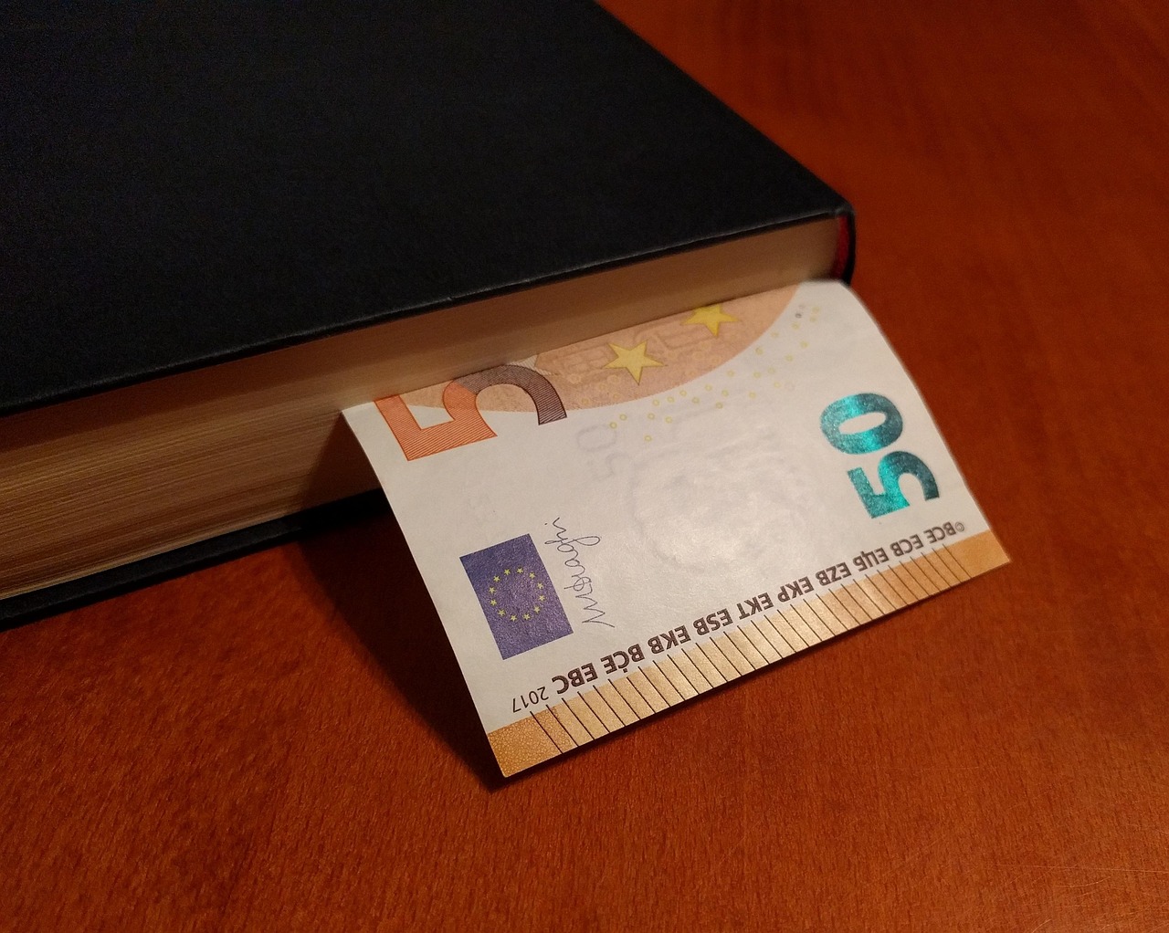 循环贷30万，月供知多少？