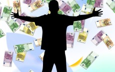 循环贷拿来炒股，一场危险的金融游戏