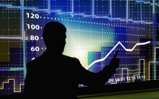 农业银行的循环贷产品多样，利息计算方式主要依据贷款本金、期限和利率。以下是关于农行循环贷20万利息的详细说明